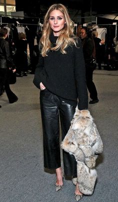 How Olivia Palermo Wears Leather Culottes How To Wear Culottes, Leather Culottes, How To Look Expensive, Olivia Palermo Style, Fashion Week 2016, Looks Street Style, Olivia Palermo, Looks Chic, Dakota Johnson