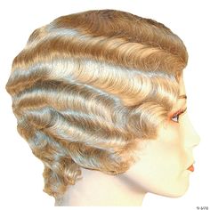 Perfect for a flapper or even a young Mae West. A wonderful 1920s-1930s Marcel Wave. Skin part, synthetic wig fits most adults. Jazz Age Lawn Party, Marcel Waves, Finger Wave, Flapper Era, Flapper Costume, Champagne Blonde, Corte Bob, Finger Waves, 1920s Flapper