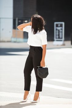 Black And White Office Outfit, Jadore Fashion, Outfit Ideas For Black Women, Trendy Work Outfit, Official Dresses, Business Professional Outfits, Corporate Fashion, Wear Crop Top