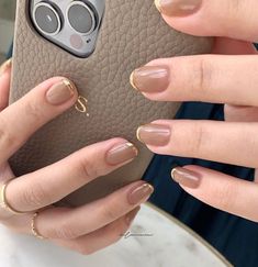 Nail Classy, Nails Bridesmaid Elegant, Nail Elegant, Golden Nail Art, Nail Simple, Nail Art Cute, Nail Aesthetic, Aesthetic Nail, Nail Work