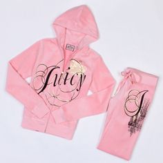 Juicy Couture clothing for women - for lazy day!! Juicy Tracksuit, Hoodie Tracksuit, Juicy Couture Tracksuit, Baby Couture, Velour Hoodie, Couture Outfits, Couture Collection, Comfy Outfits