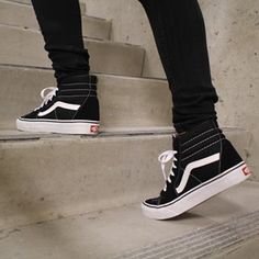 Vans Skate Hi, Vans Black Canvas Shoes For Streetwear, Black Urban Vans Sneakers, Vans Black High-top Streetwear Sneakers, Vans Sk8 Hi Outfit, Sk8 Hi Outfit, Vans Urban Black High-top Sneakers, Vans Sk8 Hi Black, Estilo Vans