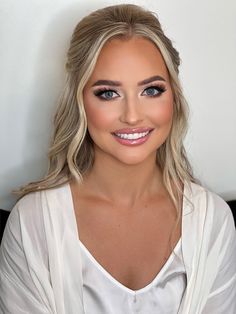 Fall Bridal Makeup For Blue Eyes, Wedding Shower Makeup Brides, Blonde Hair Blue Eye Bridal Makeup, Wedding Hairstyles Big Forehead, Bridal Makeup For Blue Eyes Glam, Wedding Makeup For Round Eyes, Natural Glam Bridal Makeup Hooded Eyes, Bride Makeup Green Eyes Blonde Hair, Glam Wedding Makeup Green Eyes