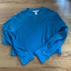 Never Worn. Excellent Condition. Like New M/ 8-10 Smoke Free/Pet Free Home Long Sleeve Top, Kids Shirts, Shirts Tops, Long Sleeve Tops, Long Sleeve Tees, Sleeve Top, Like New, Tops & Tees, Pet