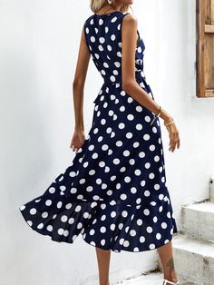 Polka Dot Knot Side Wrap Dress | EMERY ROSE Polka Dot Dress Outfit, Fashion Dresses Online, Boho Style Dresses, Polka Dress, Diva Fashion, Dress C, Trendy Fashion Women, Polka Dot Dress, Dot Dress