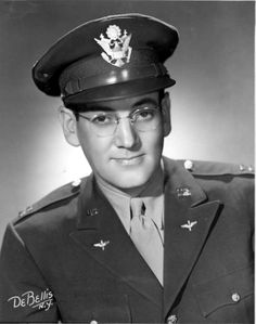 Major Glenn Miller (1904 - 1944).  While he was traveling to entertain U.S. troops in France during World War II, Glenn Miller disappeared in bad weather over the English Channel. The Glenn Miller Orchestra was re-formed after the war and continues to record and perform to this day. Solomon Northup, Famous Veterans, Missing In Action, English Channel, Aretha Franklin, Military Veterans, Interesting History, Military History