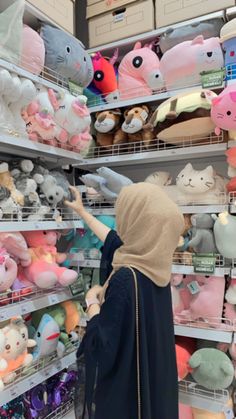 Pose Poto, Teddy Shop, Ootd Hijab Style, Muslimah Photography, Hospital Admit Hand Pics, Malaysia Airlines, Cute Disney Pictures, Hijab Aesthetic, Hijabi Aesthetic