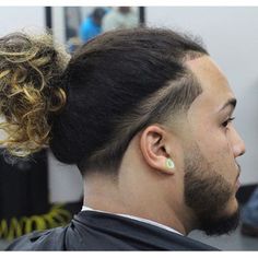 Cabelos Fade Man Bun, Bun Curly Hair, Man Bun Haircut, Best Haircuts For Men