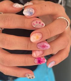 Spring Nails Aesthetic 2024, Manicures With Designs, Pink Summer Nails Aesthetic, Mail Inspo Almond Spring, Spring Nail Aesthetic, Gel Mani Nail Art, Tilly Joan Nails, Funky Nail Ideas Almond, Sue Bagley Nails