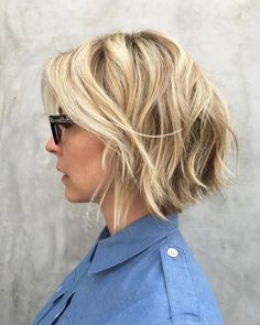 Blonde Layered Bob With Highlights Medium Shaggy Bob, Shaggy Bob Hairstyles, Trendy We Fryzurach, Shaggy Bob Haircut, Short Shag Hairstyles, Shaggy Bob, Shaggy Haircuts, Choppy Bob Hairstyles, Trendy Short Haircuts