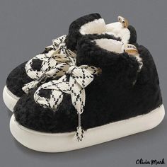 Olivia Mark - Winter Couple Indoor Anti-Slip Thick Bottom Cotton Slippers with Odor-Resistant and Warm Properties Black Casual Slippers For Indoor Use, Casual Black Indoor Slippers, Black Non-slip Flat Slippers, Black Winter Slippers For Indoor Use, Black Winter Indoor Slippers, Black Slip-on Winter Slippers, Black Winter Slippers With Round Toe, Casual Black Non-slip Slippers, Comfortable Black Slip-on Slippers