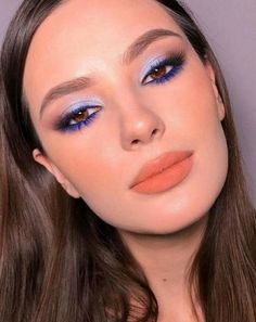 After testing countless makeup products to see how they work IRL situations, we've narrowed it down to these holy grail items. Check out the best makeup of 2020! Halloween Women Makeup, Instagram Makeup Looks, Vogue Makeup, Kendall Jenner Makeup, Tutorial Eyeliner, Editorial Vogue, Tutorial Eyeshadow, Maquillage On Fleek, Purple Eye Makeup