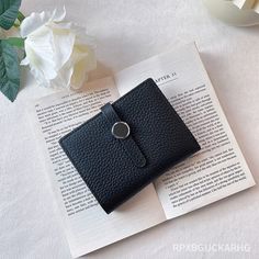 Brand Name: RPXBGUCKARHGOrigin: CN(Origin)Lining Material: polyesterMain Material: GENUINE LEATHERGenuine Leather Type: Cow LeatherWallet Length: LongItem Weight: 150Style: CasualModel Number: C22Item Width: 9.8Closure Type: HaspItem Height: 1cmPattern Type: SolidInterior: Interior Slot PocketInterior: Interior CompartmentInterior: Zipper PouchtInterior: Coin PocketInterior: Passcard PocketInterior: Note CompartmentInterior: Photo HolderInterior: Card HolderGender: UnisexItem Length: 19cmItem Ty Bagpack Men, Pocket Notes, Crystal Shoes, Fairy Fashion, Luxury Wallet, Top Handle Handbags, Pink Logo, Coin Purses, Leather Items