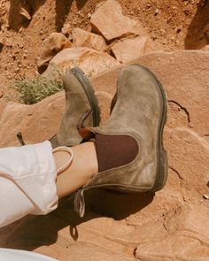 Blundstones are the perfect companion for all summer (and year round) adventures. Thank you Kenzie Kaye for the photo! Boots For Summer, Girls Chelsea Boots, Womens Casual Boots, Blundstone Boots, Granola Girl, Rustic Brown, Leather Chelsea Boots, Leather Conditioner, Cool Boots