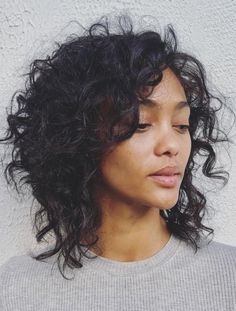 Short Curly Hair Ideas, Cute Short Curly Hairstyles, Curly Hair Ideas, Curly Lob, Lob Haircut, Haircuts For Curly Hair, Short Wavy Hair