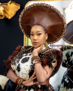 The name of this Tribe Crown is Ziyanda 👑 ...Ziyanda izibusiso  The blessings are increasing  ...Ziyanda izipho  The gifts are increasing ...Ziyanda inkomo The wealth (kraal) is increasing ...Ziyanda izikhali zikaMazikhali The queens weapons are increasing  I was born for such a time as this.The brilliance of God moves in my fingers. I am anointed for this era. I know who I am and why I am here.The most dangerous place to stand right now,is in the way of my destiny.This is my season of increase...and this is my crown 👑   Ziyanda Crown 👑 by @atribecalledzimbabwe Cowhide Imbatha by @atribecalledzimbabwe  WhatsApp Enquiries +263784033074  #cowhidefashion #crown #cowhide #tribalfashion #ndebelewoman #zimbabweanwoman #tribequeen #africanfashion #handmade #madeinzimbabwe Zulu Women, African Bride, Fashion Traditional, Traditional Outfit, African Fashion Traditional, Diy Fashion Clothing