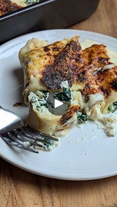 Italian Crepes, Savoury Crepes, Xmas Breakfast, Easy Stuffed Shells, Hungry Girl Recipes, Facebook Recipes, Italian Favorites, Savory Crepes, Hungry Girl