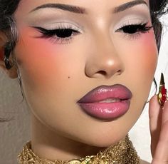 louiesdollhouse on ig Makeup Cantik, Makeup For Black Skin, Brown Skin Makeup, Glam Makeup Look, Dope Makeup, Edgy Makeup, Makeup Eye Looks, Creative Makeup Looks