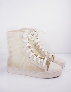 Gold Platforms, Facebook Style, Delicate Feminine, Hightop Sneakers, Capes For Women, Nude Color, Top Design, Women Clothing Boutique, Platform Sneakers