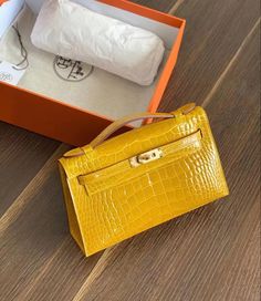 Hermes Kelly Aesthetic, Classy Handbags, Handbag Aesthetic, Hermes Crocodile, Kelly Hermes, Nail Bags, Hermes Picotin