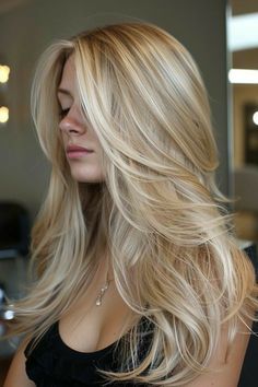 Very Blonde Hair With Dark Roots, Bombshell Blonde Hair, California Highlights Hair, Blonde Long Hair With Layers, Blonde Hair Highlights Ideas, Blond Hair Highlights, Solid Blonde Hair, Soft Blonde Highlights, California Blonde