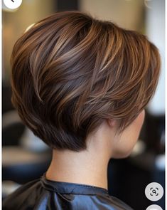 Short Stacked Hairstyles, Messy Hairstyles For Short Hair, Modern Short Haircuts, Stacked Hairstyles, Short Haircuts Ideas, Cortes Bob, Short Stacked Hair, Stacked Hair, Haircuts Ideas