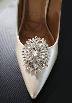 "--Silver crystal Shoe Clips, Bridal shoes Clips, Jewelry Decorations Shoe Clips,Wedding Shoes Clips,Rhinestone shoe jewelry-- This stunning silver rhinestone shoes clips is the perfect accessory for a party . This shoes clips is made from an clear rhinestone covered silver plated applique. Shoes Clips- Set of 2 Size: #3. silver- Appox 1.5-2\" #4 silver -Appox 2-1.5\" #AB silver -Appox 2\"" Shoes Clips, Sparkly Background, Sequin Curtains, Shoe Clips Wedding, Bridesmaid Shawl, Sequin Backdrop, Sparkly Wedding, Rhinestone Shoes, Crystal Shoes