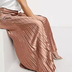 - Pleated Satin Maxi Skirt With Side Zipper For Perfect Fit - Never Been Worn, In Perfect Condition! - Beautiful Light Bronze Color, Perfect For Spring/Fall - Size Eu 34, Us Small Accordion Skirt, Satin Maxi Skirt, Satin Fashion, Maxi Rok, Womenswear Fashion, Pleated Maxi Skirt, Satin Midi Skirt, Satin Maxi, Pleated Maxi