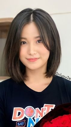 Asian Short Hair No Bangs, Bob Cut Oval Face, Short Haircut For Oval Face Women, Segi Layer, Asian Short Hair Round Face, Korean Short Hair For Chubby Face, Oval Face Haircuts Short, V Model