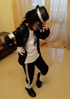 Costume Michael Jackson bambino Creative Halloween Costumes, Girl Costumes, Kids Costumes, Clue, Costume Ideas, Spooky Season