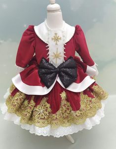 - This Christmas dress, inspired by Santa Claus, which we designed from silvery special woven velvet, is made entirely of quality fabric, lace and accessories.. Package includes 1 dress and 1 cloak. - There is 1 piece of hat-like hair accessory..it is sewn in the dimensions you want..if you can't find the size you want, just send us a msg.. - Girl's Santa Claus Dress ,Christmas Dress ,Girl's Mrs Claus Dress, Christmas outfit, Baby Girl Santa Outfit, Toddler Girl Santa Dress, Cloak - You can find Holiday Princess Dress For Fancy Dress, Princess Style Holiday Dress With Ruffles, Christmas Celebration Dresses With Ruffles, Festive Ruffled Holiday Dress For Party Season, White Festive Holiday Dress For Christmas, White Princess Dress For Festive Holiday, Holiday Dress With Ruffles, Festive White Christmas Holiday Dress, Princess Style Christmas Holiday Dress