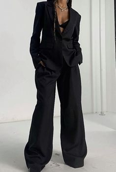 Wedding Guest Outfit Suit Women, Suits On Women, Prom Suit Women, Tux For Women, Prom Suits Women, Prom Suit Outfits, Baggy Suit, Kent University, Prom 2k24