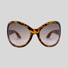 Great for sunny “Daze” , these bold oversized rounded frames gives major coverage with its wraparound fit. Chic Brown Round Frame Sunglasses, Chic Sunglasses With Uva Protection And Round Frame, Chic Round Frame Sunglasses With Uva Protection, Wrap Around, Sunnies, Grey