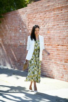 Pumps Outfit Dress, White Pumps Outfit, Dress With Blazer Outfit, 9to5chic Outfits, Outfit Ideas Fashion, Elegant Outfit Classy, Green A, Style Savvy, White Pumps