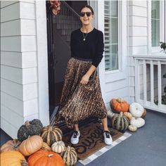 There Is A Small Seam Separation Near The Zipper Which Is Repairable, Refer To Photos. ~Women's Size 4 Feel Free To Ask Questions! Casual Leopard Print Skirt For Fall, A Line Midi Skirt, Leopard Animal, Women Skirts Midi, Black And Brown, Midi Skirt, J Crew, Animal Print, Womens Skirt