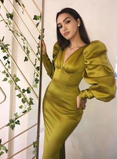 Gorgeous Mermaid V-neck Long Prom Dress With Long Sleeves sold by SheDress on Storenvy Detail Couture, Paris Style, Soiree Dress, Braut Make-up, Long Prom Dress, Evening Dresses Prom, Classy Dress, Prom Dresses Long, Dream Dress