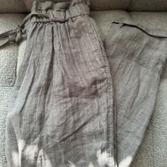 Nwot. So Cute! Grey Linen Tone On Tone Stripe With Cinched Paperbag Waist And Cuffs. Linen Bottoms With Pockets And Paperbag Waist, Linen Paperbag Waist Bottoms With Pockets, Paperbag Pants, Tone On Tone, Jumpsuit Trousers, Gray Linen, Free People Pants, Charcoal Grey, So Cute