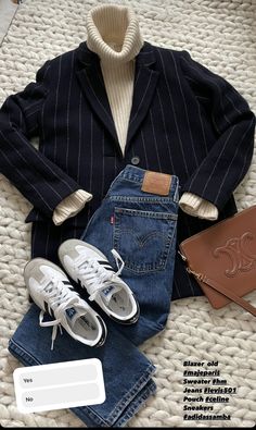 Blue Jean Fall Outfits, Navy Sweater Outfit Aesthetic, Navy Knit Cardigan Outfit, Old Money Outfits Navy Blue, Navy Button-up Blazer For Fall, Fall Navy Button-up Blazer, Look Adidas, Uni Outfits, Clothes And Shoes