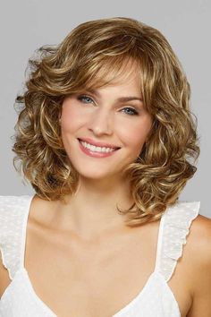 Broadway by Mane Attraction Wigs Kręcony Bob, Trendy We Fryzurach, Curly Hair Photos, Finger Nails, Haircuts For Curly Hair, Curly Hair With Bangs, Curly Bob Hairstyles, Curly Hair Cuts, Hair Photo