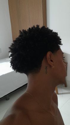 Low Taper Fade Haircut Curly Hair Black, Taper Fade 4c Hair, Short Taper Fade Haircut Black Men, Low Taper Fade Black Men, Afro Haircut Men, Taper Fade Long Curly Hair, Mid Taper Fade Haircut Black Men, Low Fade Afro