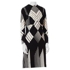 1960S MR DINO Style Black & White Polyester Jersey Op-Art Mod Geometric Long Sleeve Dress Geometric Dress, Advanced Style, Abstract Designs, Mod Dress, Gianni Versace, Op Art, Fashion Fabric, Fashion Collection, Day Dresses