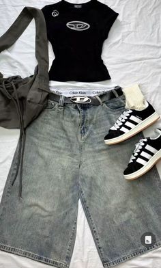 Pakaian Hipster, Baggy Outfit Ideas, Street Style Outfits Casual, Outfits Stylish, Summer Office, Trendy Outfits For Teens, Office Outfit, Tomboy Outfits