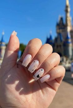 Easy Diy Disney Nails, Nail Design Disney, Disney Nails Black, Chrome Disney Nails, Disney Simple Nails, Nude Disney Nails, Pastel Disney Nails, Classy Disney Nails