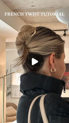 Christina Thornton on Instagram: "claw clip 🤝 french twist 

#frenchtwist #hairtutorial #easyhairstyles #frenchtwisttutorial #clawcliphairstyle #easyupdo #healthyhair #heatlesshairstyle" French Hair Fork Hairstyles, How To Do A French Twist On Yourself, French Twist Clip, French Twist On Short Hair, Messy French Twist Updo Tutorial, French Hair Clip, French Twist Long Hair, French Twist Pin, French Twist Updo Tutorial