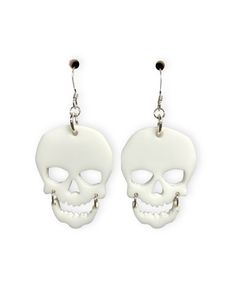 Our new scary skull earring kit features a White acrylic skull in 2 pieces, which allow the bottom jaw to swing while you move. All findings in this kit are .925 Sterling silver. This kit can be assembled easily in just a couple minutes with a couple pair of bent nose pliers. Included in your Kit2 acrylic Skulls (2 Tops, 2 Bottoms)6 Sterling silver jump rings 2 Sterling Silver Closed Rings1 Pair of Sterling Silver Flat with Coil Ear Wires Technique Tools Needed: Bent Nose Pliers Time to Complete White Skull-shaped Sterling Silver Jewelry, Hypoallergenic White Jewelry For Halloween, White Sterling Silver Skull Jewelry, Halloween Skull Jewelry In Bone Color, Halloween Skull Shaped Bone Jewelry, Novelty White Pierced Jewelry, Halloween Skull Jewelry In White, White Skull-shaped Halloween Jewelry, Halloween White Skull Jewelry