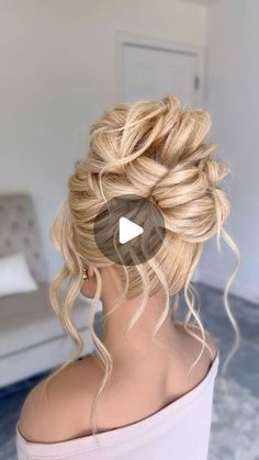 Sandra Monzon-Atlanta Ga Bridal Hairstylist on Instagram: "Learn how to create this Trending hairstyle, I hope you like it, don’t forget to like, save and share with your friends I’m currently booking wedding for 2024/2025 click the link in my bio or send me a Dm 🫶🏽  Mannequin “Sally” from my shop sandimonzon.com/shop  Product: To tame the frizz I used “Spray Wax” from @redkenpro   For volume and hold I used “Puff.me Volumizing Powder” by @designmehair  To keep everything in place I used “Soft Finish Hairspray” by @pureology   #trendinglooks #trendinghairstyles #peinados #trenzas #peinadoentendencia" Bridal Hair That Covers Ears, Updo Hairstyles For Wedding Bride, Up Do’s, Diy Wedding Hairstyles For Long Hair, Easy Wedding Hairstyles Do It Yourself, Emoticons Code, Tutorial Braids, Formal Hairdos, Bittersweet Symphony