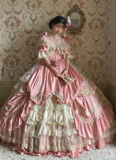 Pink Royal Dress Aesthetic, Pink Royal Outfits, Pink 1700s Dress, Pink Rococo Dress, 1700s Dresses French, Victorian Summer Dress, Rococo Outfit, Pink Victorian Dress, 1600s Fashion