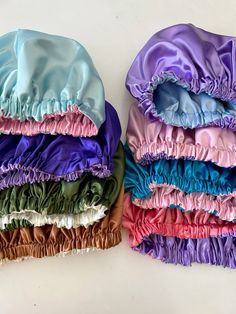 Diy Satin Bonnet, Diy Satin Hair Bonnet, Satin Bonnet Pattern, Bonnet Satin Natural Hair, Satin Bonnet Natural Hair, Satin Bonnets, Hair Bonnet Sleep Satin, Scrunched Hair, Diy Hair Scrunchies