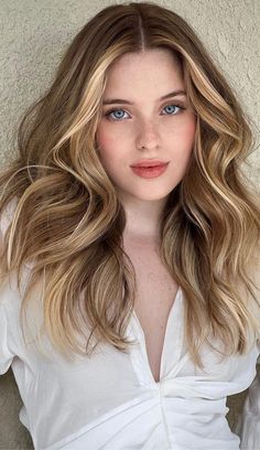 Low Contrast Hair, Face Framing Brunette, Contrast Hair Color, Contrast Hair, Blonde Face Framing, Blonde Highlights Ideas, New Hair Color Trends, Highlights Ideas, Blonde Layers