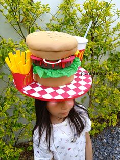 🍔 Súper divertido, original y fácil de hacer 🍟 Sigueme para más ideas 🥤 Mi canal de Youtube es picoletinasdiy Crazy Hat Day Ideas For Kids Diy, Silly Hat Day Ideas Kids, Crazy Hats For Kids Boys, Toddler Crazy Hat, Crazy Hat For Boy, Crazy Hat Day Ideas For Kids, Kids Silly Hat, Disfraces Ideas, Crazy Hat